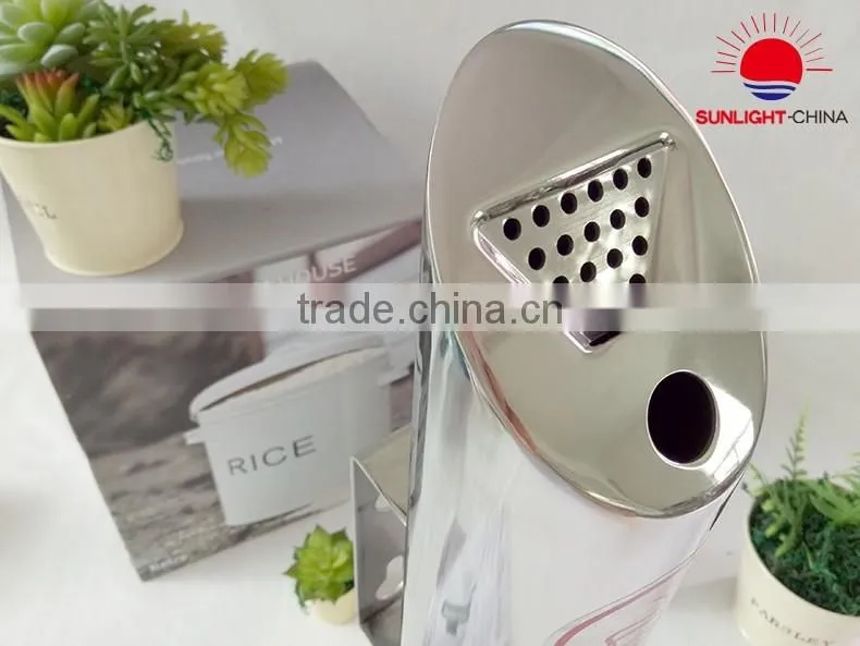 Round Shape Wall Mounted Metal Ashtray