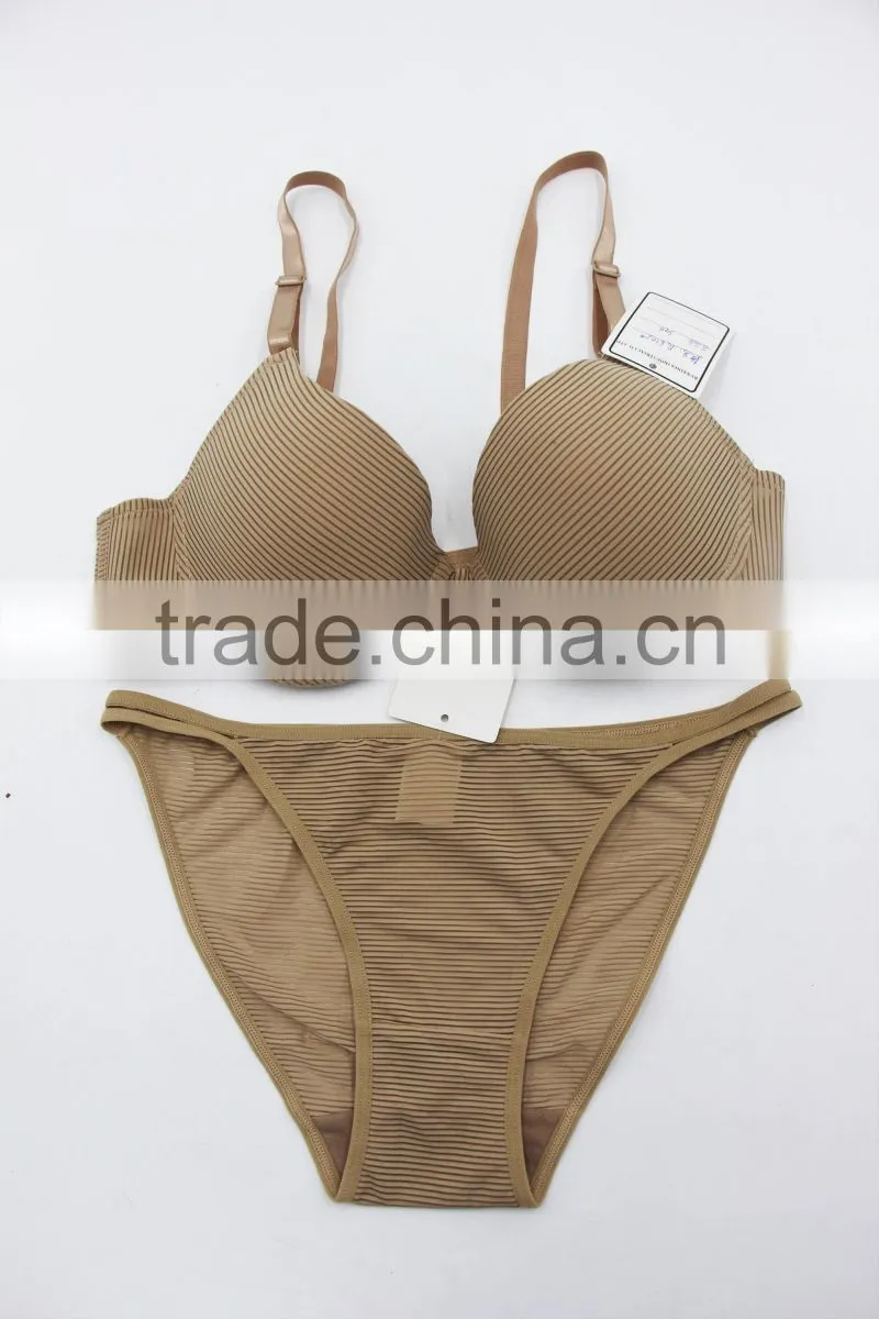 Sexy and comfortable bra set High Quality Ladies Striated Sexy panty and bra sets