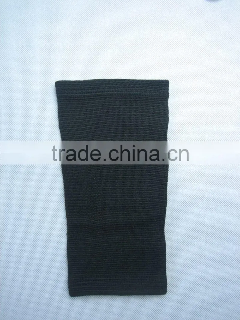 Knitted elbow support