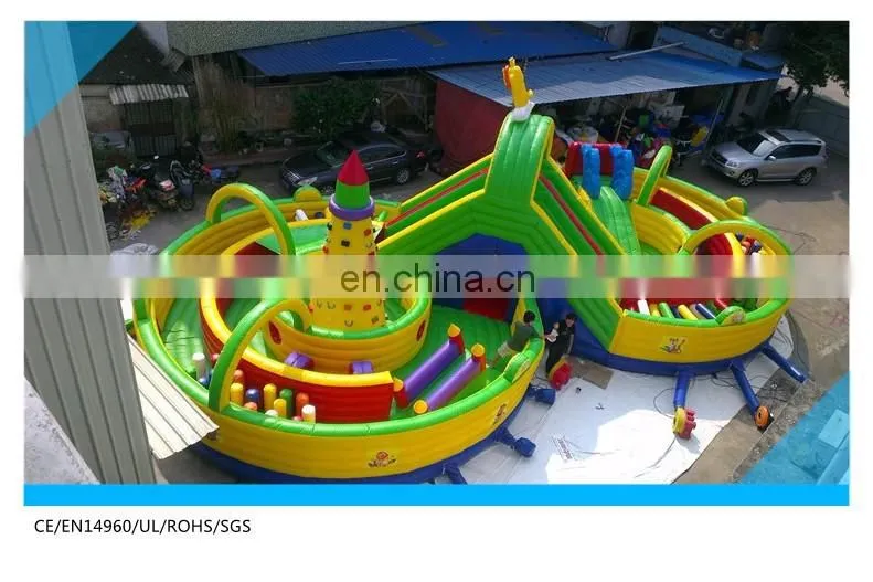 Outdoor giant inflatable obstacle course. 8 shape inflatable obstacle course equipment