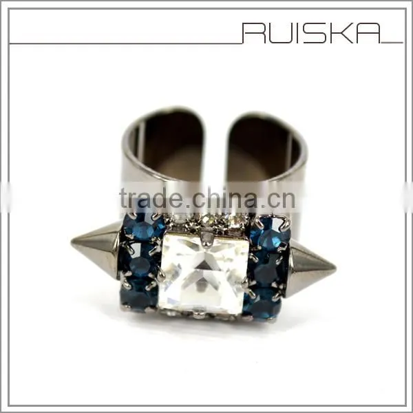 Big Beautiful Crystal Two Spikes Fashion Ring Design