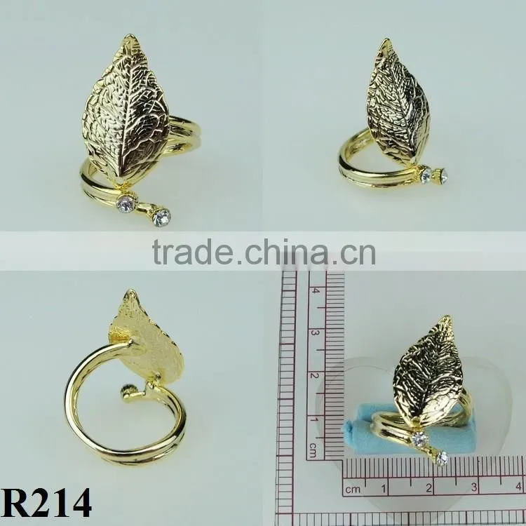 Attractive design a grain of leaves plated gold ring rhinestone ring R214