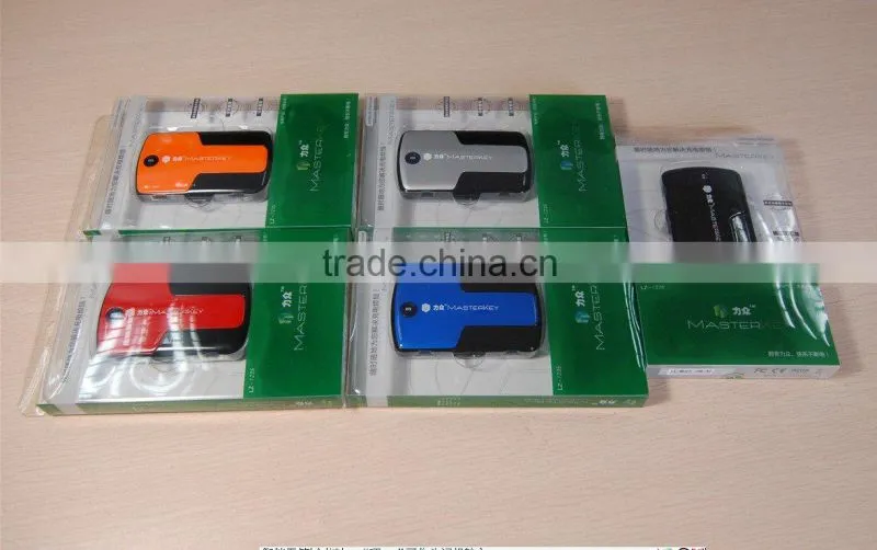 Lizo 4200mAh Universal Charger for cellphone ,digital camera,NDS,PSP