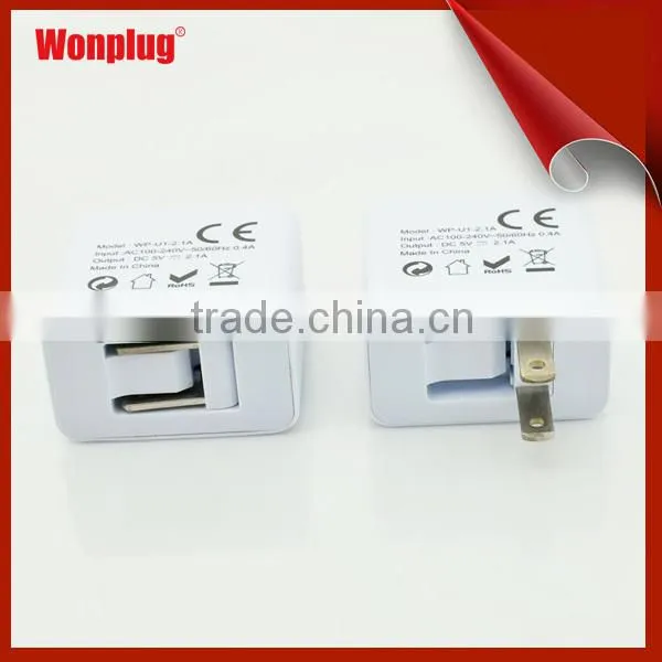 2.1A world travel mobile phone universal retractable usb charger