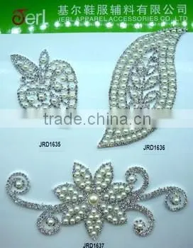Wholesale New Style Gracious and Elegant Plastic Pearl Rhinestone Lace for Overall Decoration