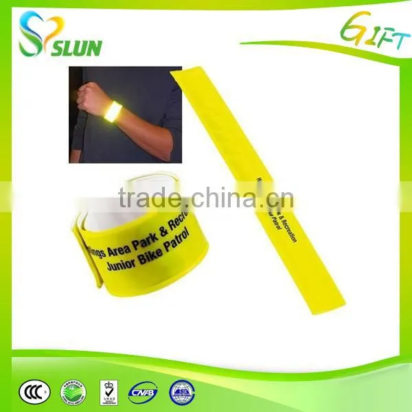 Promotion customized silicone slap bracelet reflective slap band with steel spring