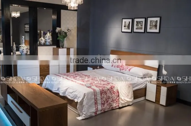 Modern Walnut and White Finished Bedroom Set Contemporary(QUEEN) B-818