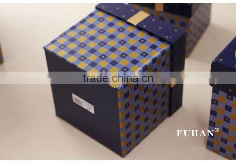 Party favors gift paper box with big ribbon for packing candy