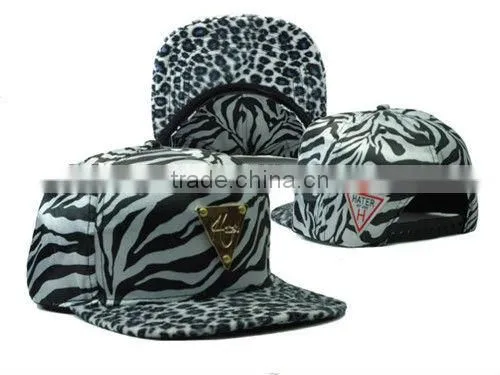 Metal plate custom flat brim snapback hat wholesale