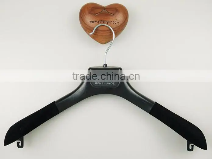 custom logo plastic clothes hanger suit plastic hanger with velvet shoulder