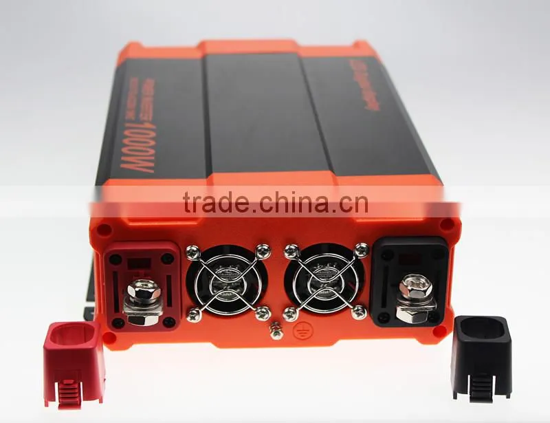 Inverter 1000w 12V/24V 220V Solar Inverter with Built-in Charge Controller