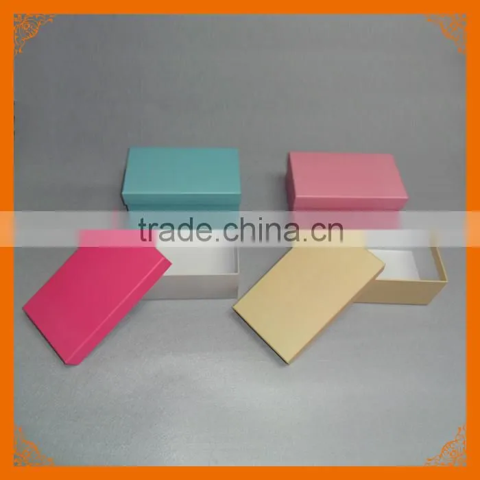 small handmade gift packing box for wedding