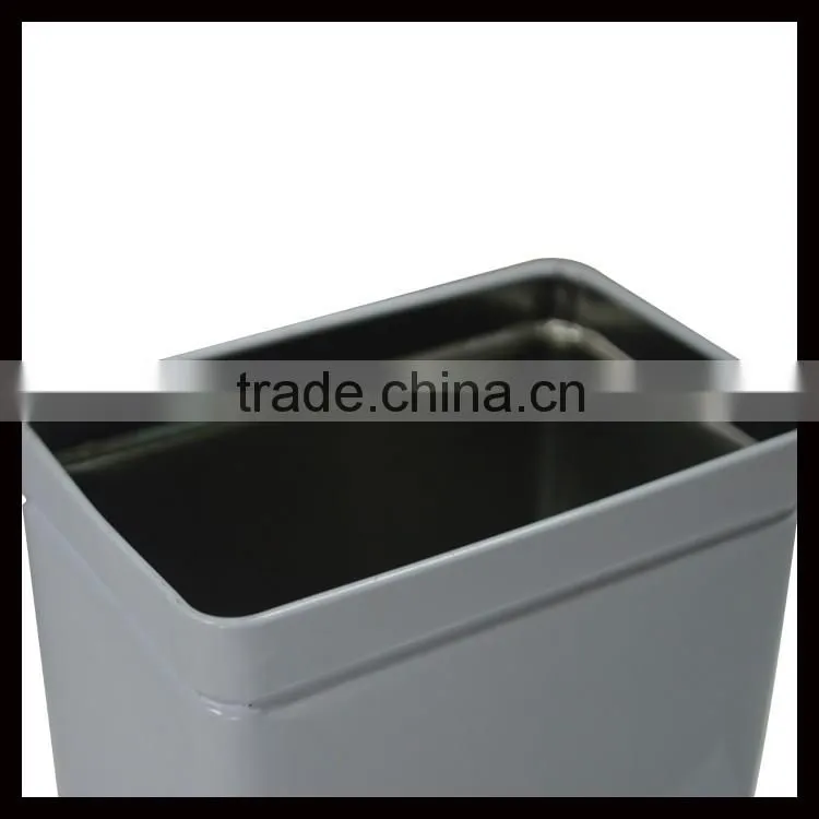 Wholesale Rectangle Metal Biscuit Tin Can With Plastic Lid And Metal Buckle
