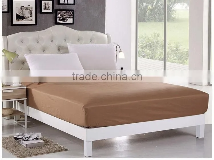 Yellow Or Red Colored Polyester Knit Waterproof Mattress Protector