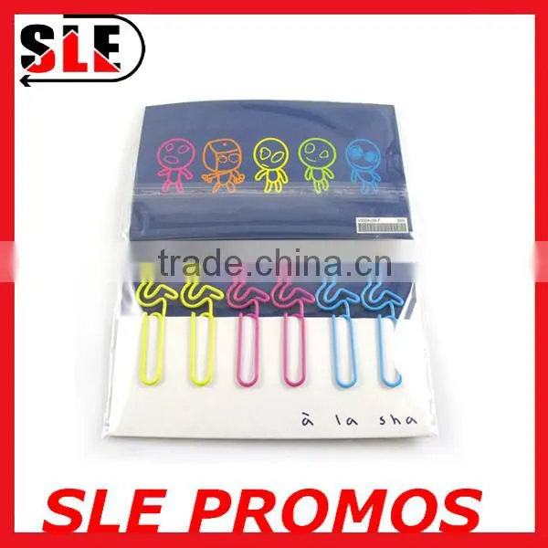 gold color metal wire flat paper clip