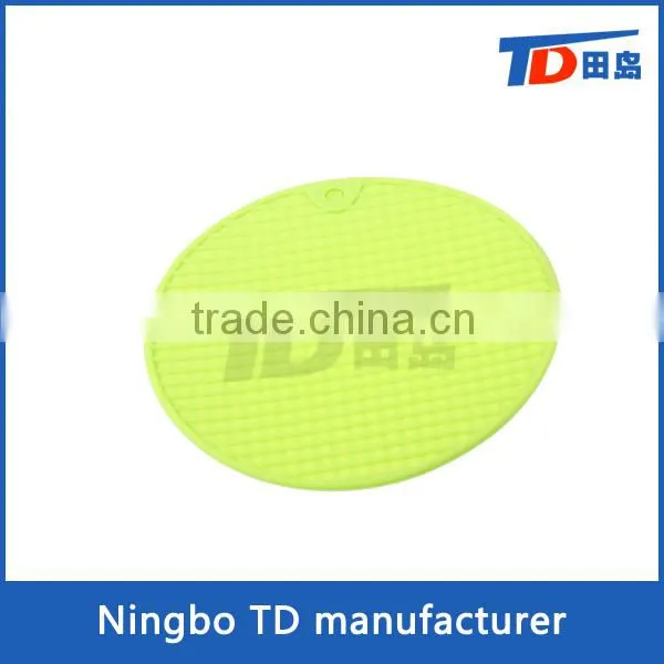 Heat resistant silicone baking mat