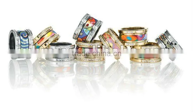 Fashion wave shape bangle