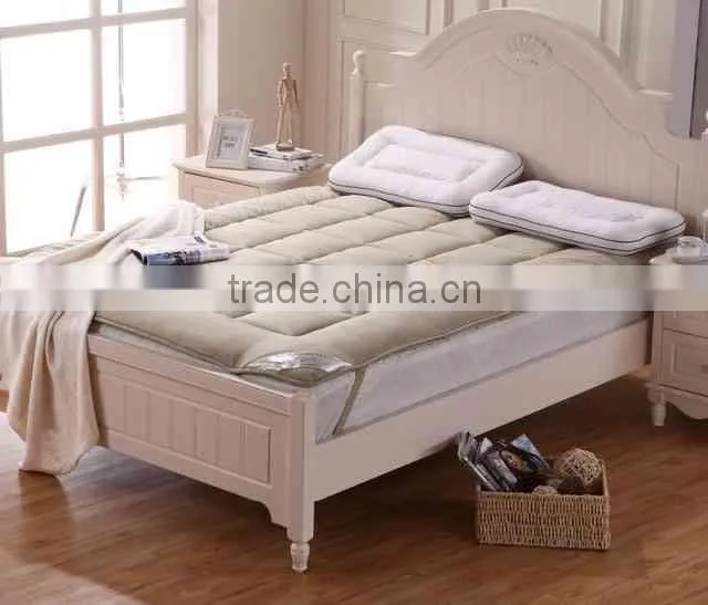 Professional Polyester Anti-Slip Quilted Cooling Mattress Pad With Elastic Corner Straps