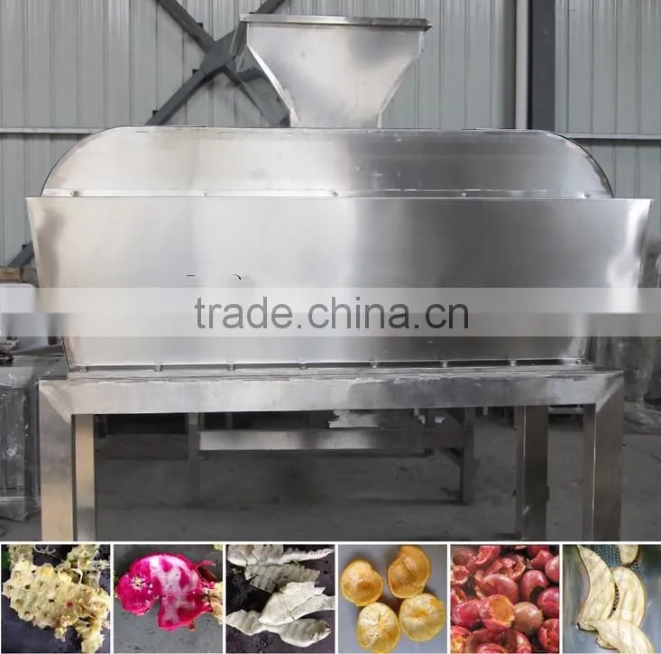 Automatic banana peeling machine