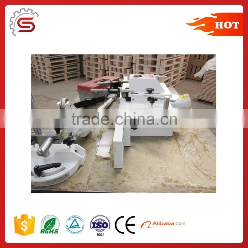 Woodworking spindle moulder with tilt spindle