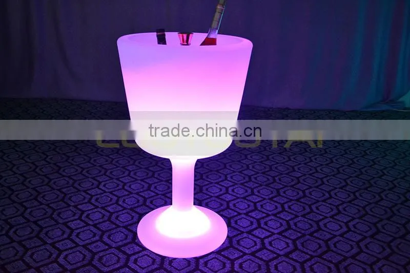New Design wineglass shape Plastic Luminous Led Ice Bucket/Bar Wine Ice Bucket