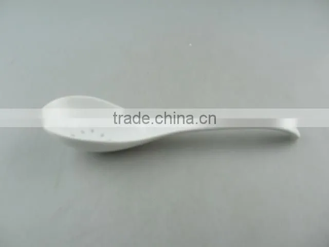 Stocklot white ceramic spoon for soup/dinner use