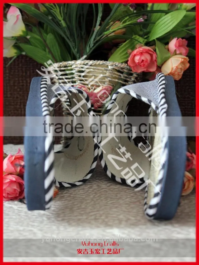 Natural bamboo slipper