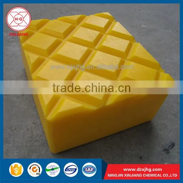 two handles yellow color print logo crane outrigger mat manufacture