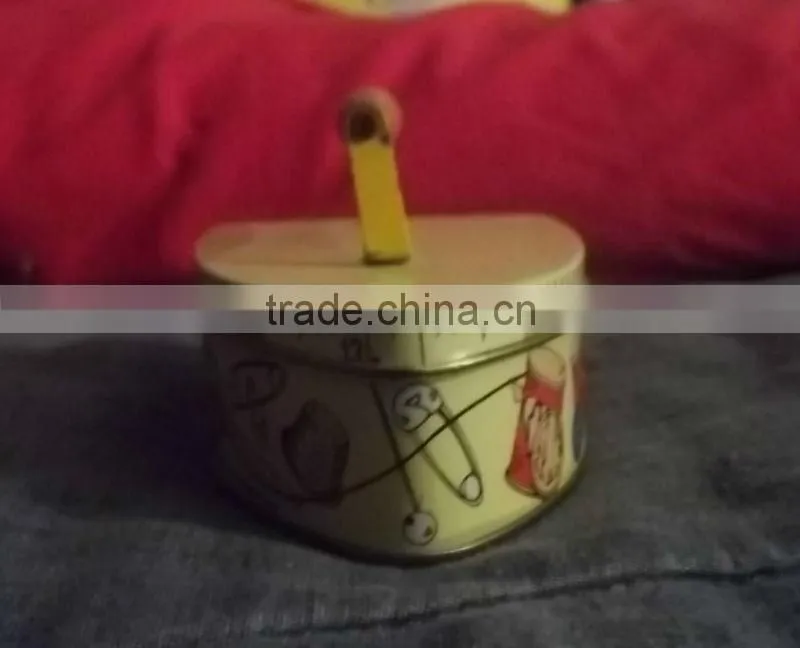 deluxe sewing tin