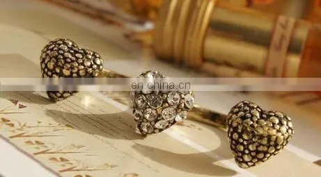 2017 New Fashion Three Heart Simulated Diamond Two Finger Rings Fashion Retro Double Finger Open Ring Classic Fashion