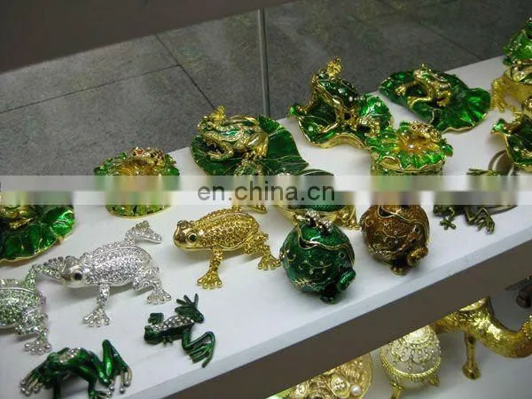 New design Chinese God Figure