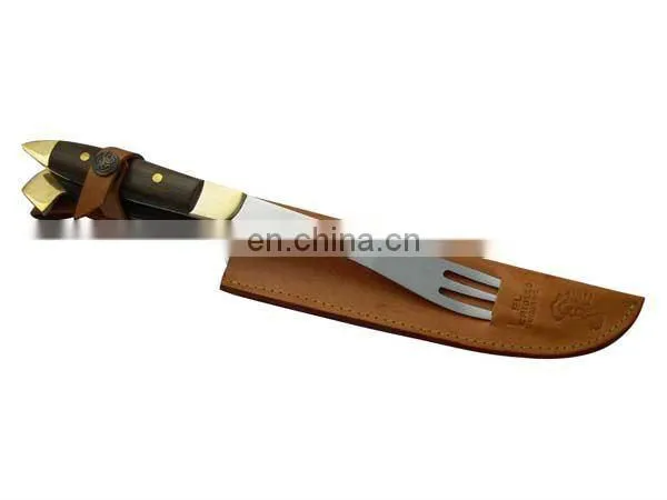 ASADO SET, DOUBLE BUTTON KNIFE AND FORK, LEATHER SHEATH TOTAL LENGTH 34 cm.