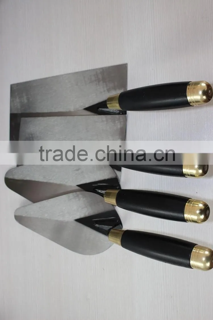 Bricklaying trowel with carbon steel blade
