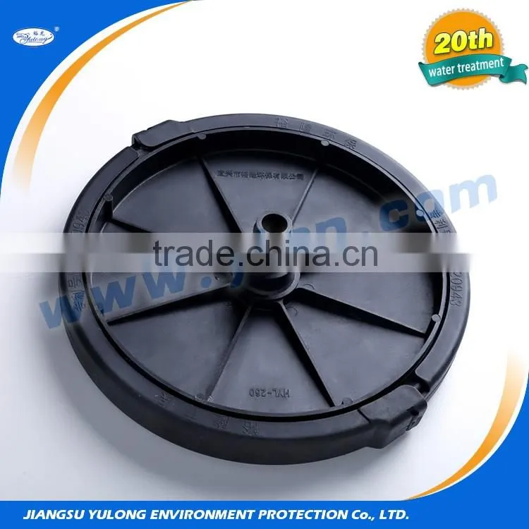 Aeration diffuser for waste water treatment