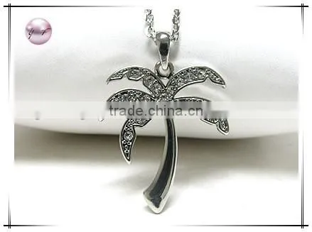 Crystal palmtree pendant necklace