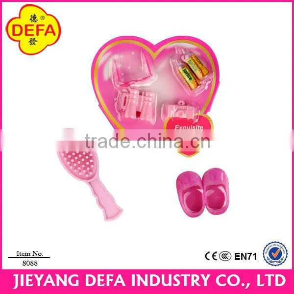 Defa Lucy family style father, pregnancy mother and child outside together