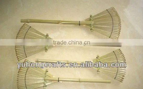 Bamboo garden claw rake