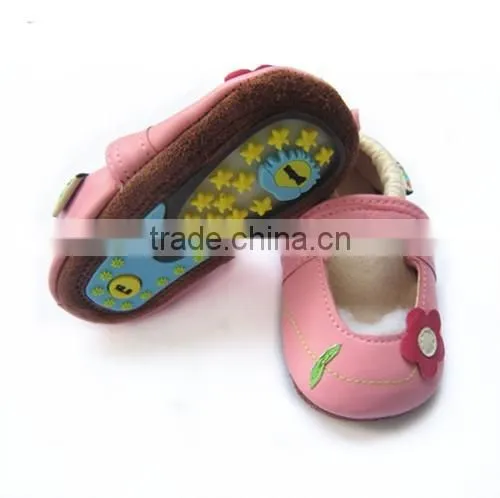 pink flower rubber sole baby sandal and genuine leather baby girl shoes 2016
