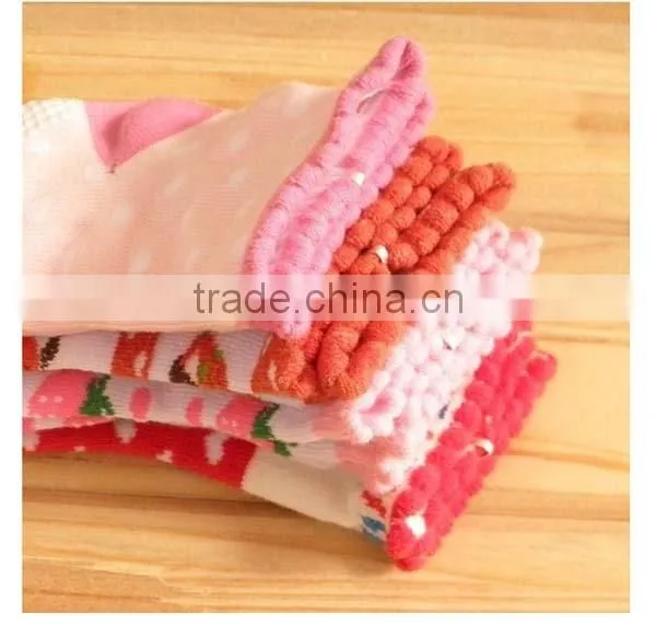 100%cotton cartoon anti-slip children socks