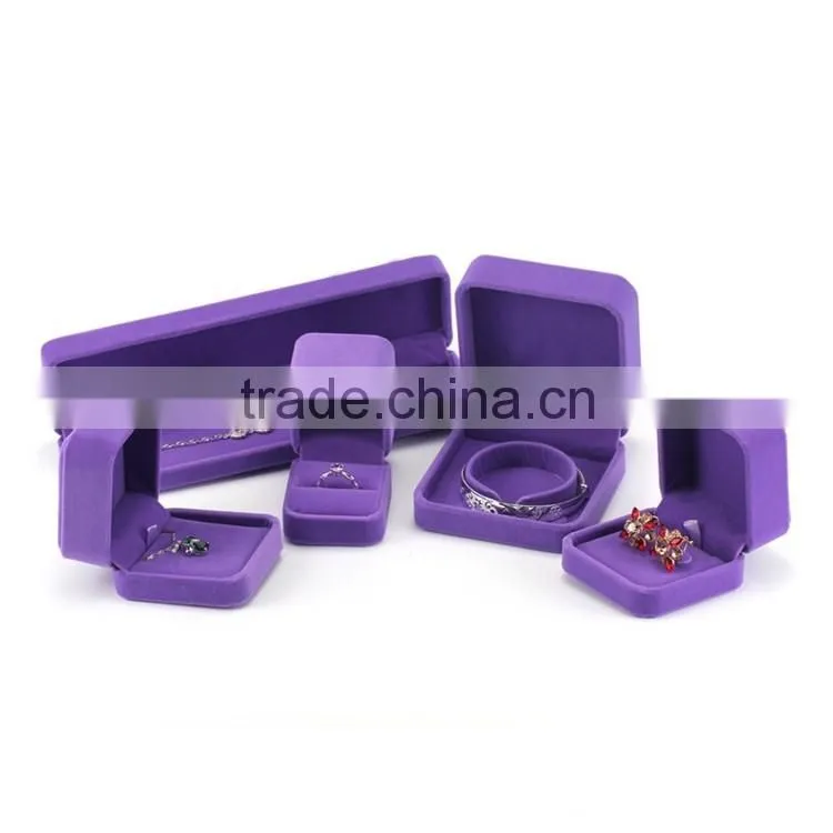 Newest luxury pu jewelry box ,OEM design ,luxury gift box factory , custom made cover with velvet .