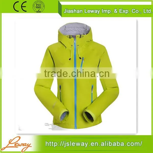Hot-Selling new design sporty softshell jacket