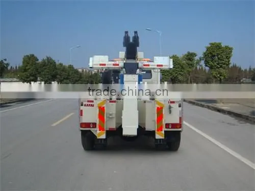 Dongfeng 4x2 Heavy Duty Rotator Towing Wrecker With Low Factory Price