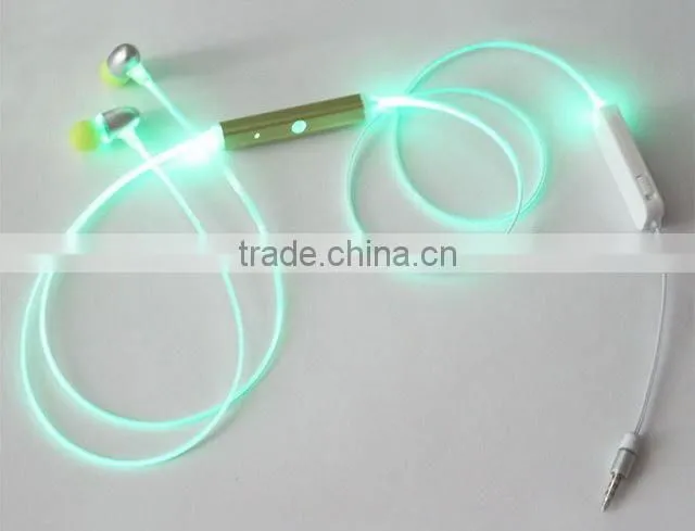 LED Flash Earphone / LED light earphones / LED lighting Earphone
