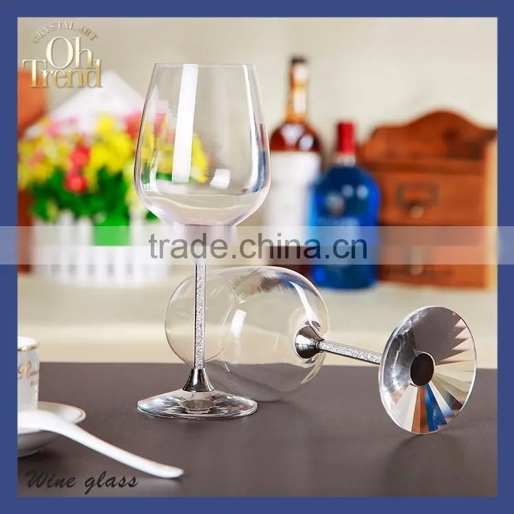 Supply creative fashion personality crystal skull glassware tritan wine glass acrylic red wine glasses wholesale for hotel