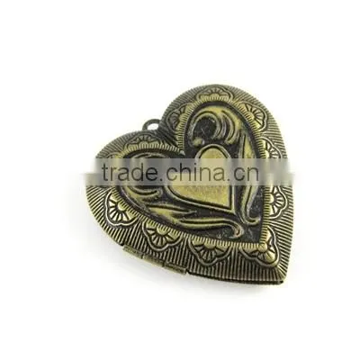 40mm vintage brass dark bronze heart engraved art deco vintage antique photo locket pendant charm 1131044