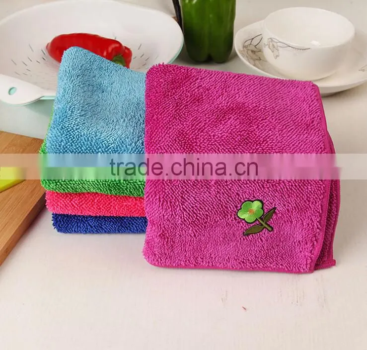 Super absorbent microfiber cleaning wipes