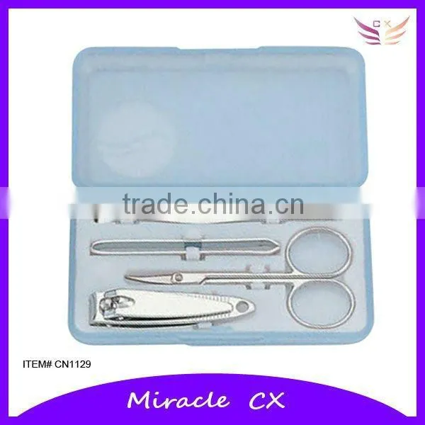 Cheap price manicure set in plastic case