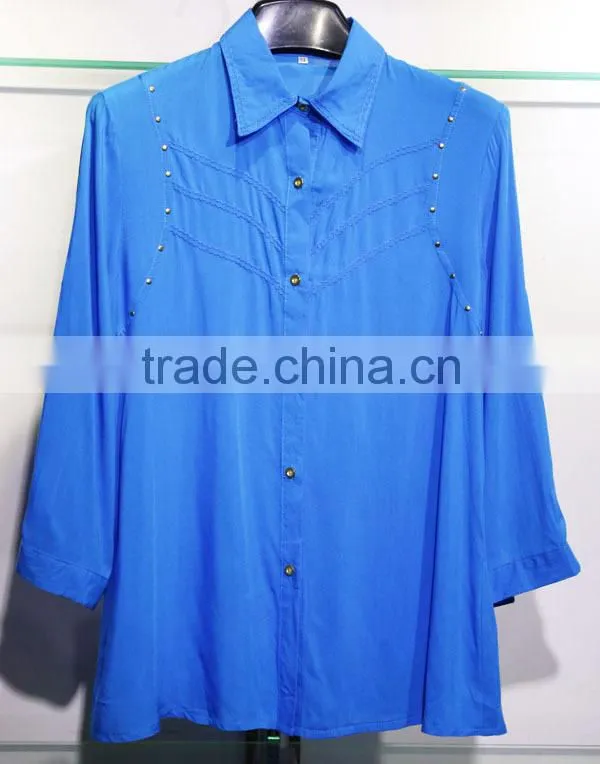 Lovely women's blue tops with a shirt collar and three-quarter sleeves