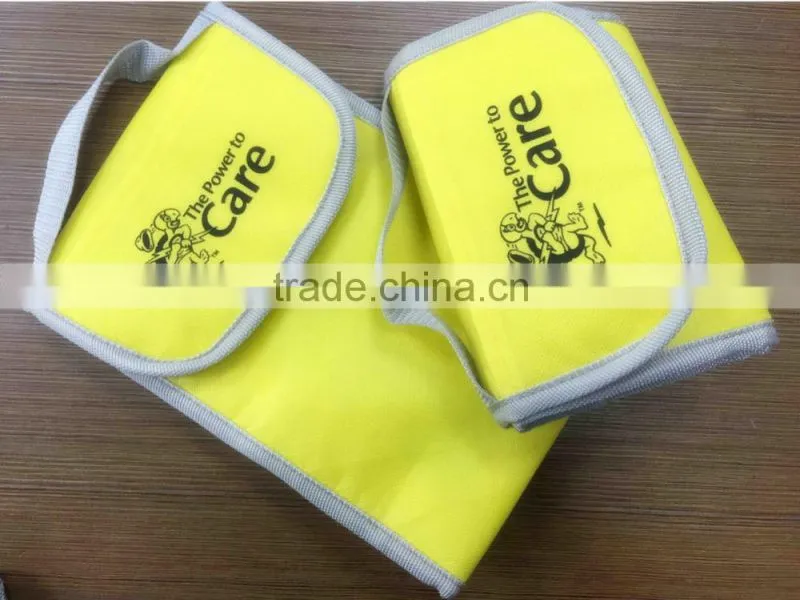 Folding Cooler Bag used for dinner and hamburger packing