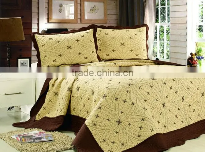 Competitive price embroidery quilt bedding set,wholesale quilt bedspread patchwork,microfiber quilt with pillow